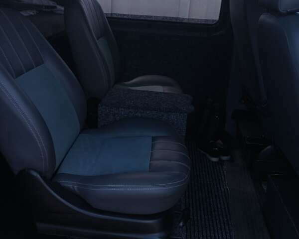 Серый Фольксваген Transporter, объемом двигателя 1.97 л и пробегом 277 тыс. км за 14000 $, фото 6 на Automoto.ua