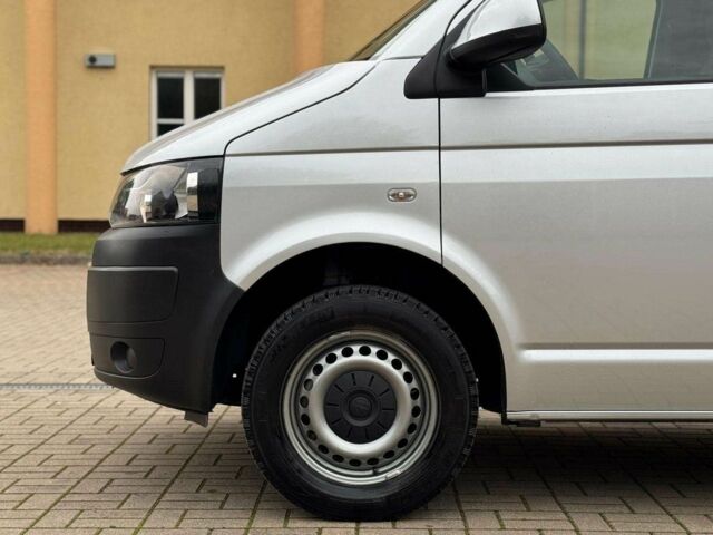 Серый Фольксваген Transporter, объемом двигателя 2 л и пробегом 174 тыс. км за 9000 $, фото 7 на Automoto.ua