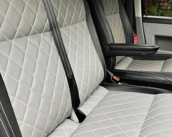 Серый Фольксваген Transporter, объемом двигателя 1.97 л и пробегом 203 тыс. км за 19800 $, фото 25 на Automoto.ua