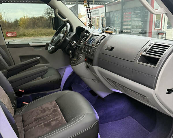 Серый Фольксваген Transporter, объемом двигателя 1.97 л и пробегом 250 тыс. км за 22300 $, фото 27 на Automoto.ua