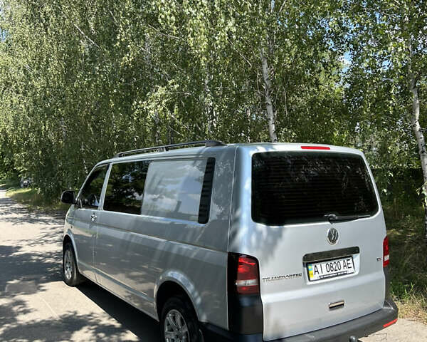 Сірий Фольксваген Transporter, об'ємом двигуна 2 л та пробігом 225 тис. км за 17000 $, фото 2 на Automoto.ua