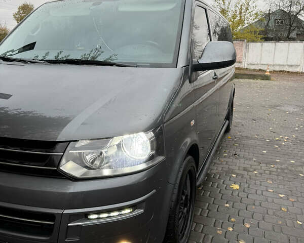 Серый Фольксваген Transporter, объемом двигателя 1.97 л и пробегом 250 тыс. км за 22300 $, фото 12 на Automoto.ua
