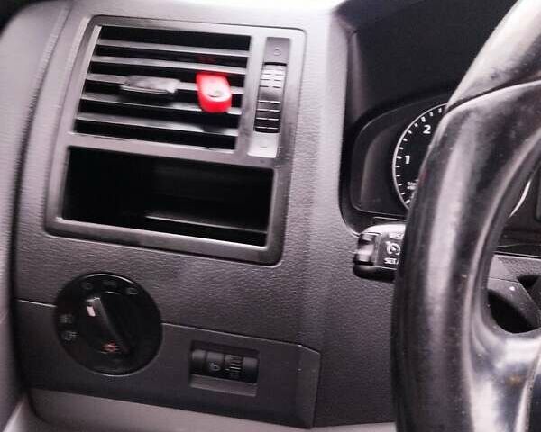 Серый Фольксваген Transporter, объемом двигателя 1.97 л и пробегом 203 тыс. км за 19800 $, фото 22 на Automoto.ua