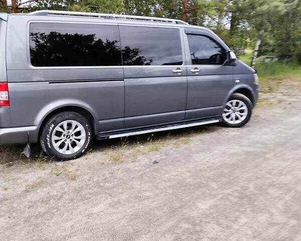 Серый Фольксваген Transporter, объемом двигателя 1.97 л и пробегом 203 тыс. км за 19800 $, фото 2 на Automoto.ua