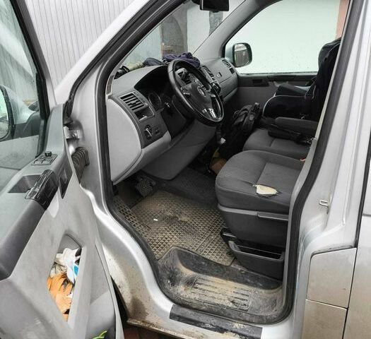 Сірий Фольксваген Transporter, об'ємом двигуна 2 л та пробігом 298 тис. км за 3300 $, фото 6 на Automoto.ua