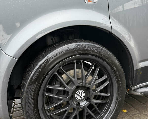 Серый Фольксваген Transporter, объемом двигателя 1.97 л и пробегом 250 тыс. км за 22300 $, фото 14 на Automoto.ua