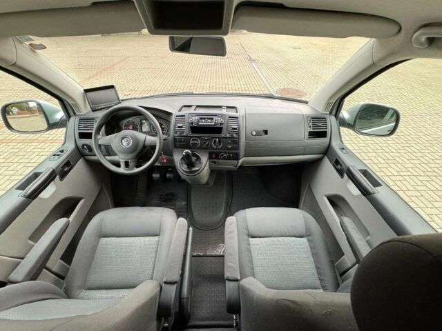 Серый Фольксваген Transporter, объемом двигателя 2 л и пробегом 174 тыс. км за 9000 $, фото 14 на Automoto.ua