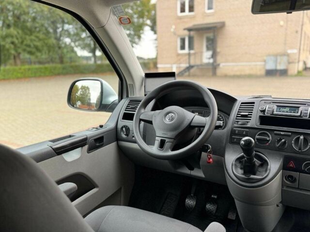 Серый Фольксваген Transporter, объемом двигателя 2 л и пробегом 174 тыс. км за 9000 $, фото 13 на Automoto.ua