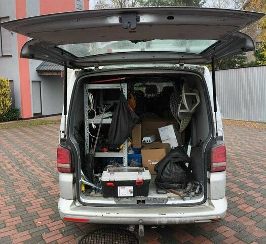 Сірий Фольксваген Transporter, об'ємом двигуна 2 л та пробігом 298 тис. км за 3200 $, фото 5 на Automoto.ua