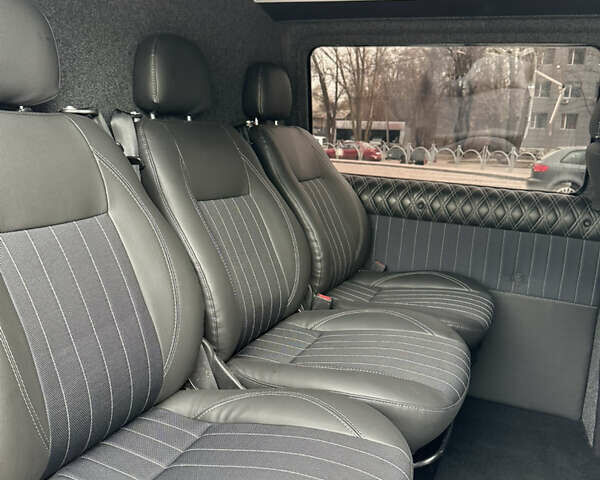 Серый Фольксваген Transporter, объемом двигателя 1.97 л и пробегом 221 тыс. км за 18800 $, фото 5 на Automoto.ua