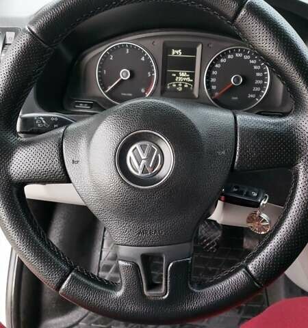 Серый Фольксваген Transporter, объемом двигателя 2 л и пробегом 235 тыс. км за 19900 $, фото 36 на Automoto.ua