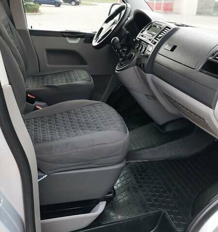 Серый Фольксваген Transporter, объемом двигателя 2 л и пробегом 235 тыс. км за 19900 $, фото 28 на Automoto.ua