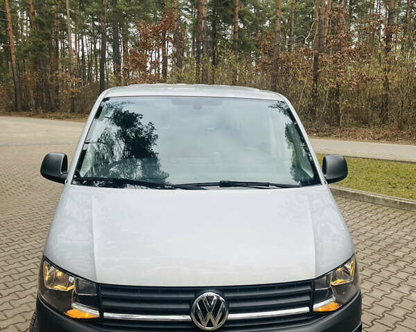 Серый Фольксваген Transporter, объемом двигателя 1.97 л и пробегом 258 тыс. км за 19800 $, фото 7 на Automoto.ua