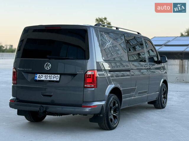 Серый Фольксваген Transporter, объемом двигателя 2 л и пробегом 299 тыс. км за 25000 $, фото 10 на Automoto.ua