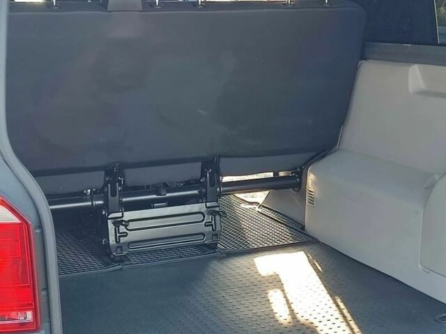 Серый Фольксваген Transporter, объемом двигателя 2 л и пробегом 162 тыс. км за 10000 $, фото 12 на Automoto.ua