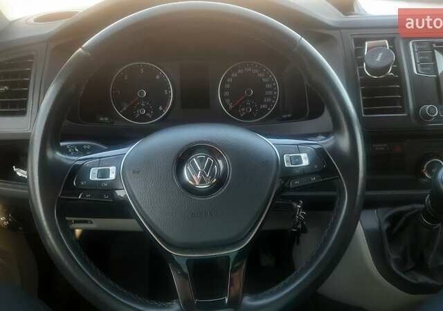 Серый Фольксваген Transporter, объемом двигателя 2 л и пробегом 290 тыс. км за 22000 $, фото 6 на Automoto.ua