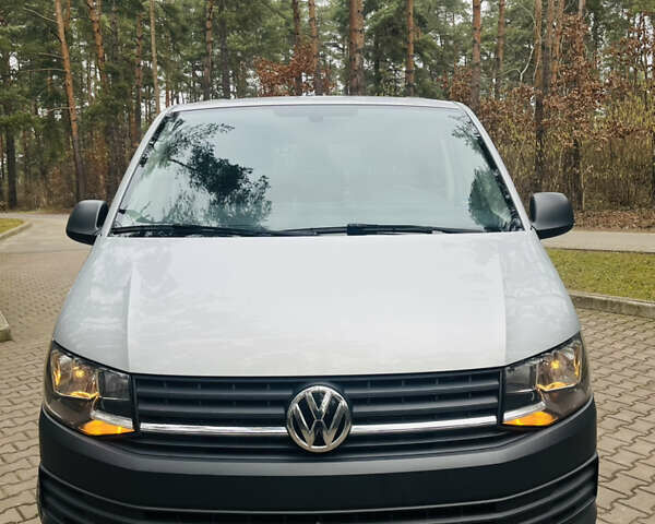 Серый Фольксваген Transporter, объемом двигателя 1.97 л и пробегом 258 тыс. км за 19800 $, фото 1 на Automoto.ua