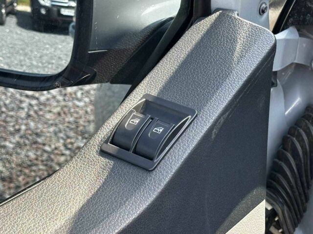 Сірий Фольксваген Transporter, об'ємом двигуна 2 л та пробігом 218 тис. км за 14590 $, фото 10 на Automoto.ua