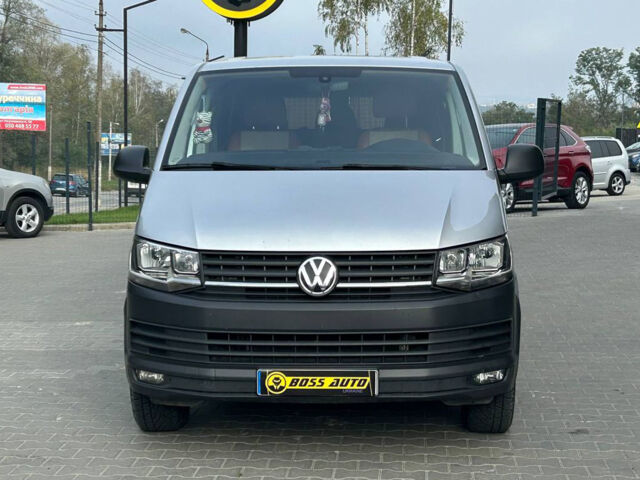 Серый Фольксваген Transporter, объемом двигателя 2 л и пробегом 227 тыс. км за 19000 $, фото 1 на Automoto.ua
