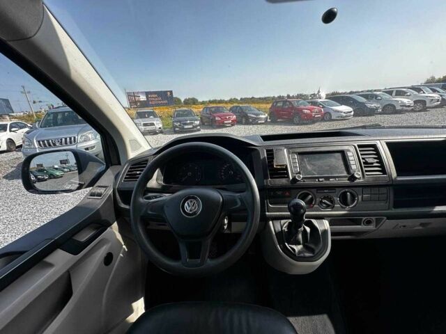 Сірий Фольксваген Transporter, об'ємом двигуна 2 л та пробігом 218 тис. км за 14590 $, фото 21 на Automoto.ua