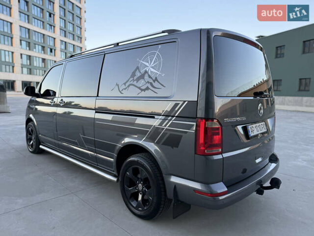 Серый Фольксваген Transporter, объемом двигателя 2 л и пробегом 299 тыс. км за 25000 $, фото 5 на Automoto.ua