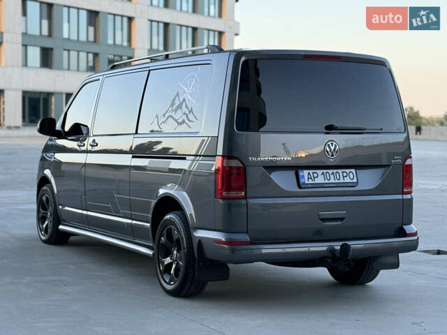 Серый Фольксваген Transporter, объемом двигателя 2 л и пробегом 299 тыс. км за 25000 $, фото 6 на Automoto.ua