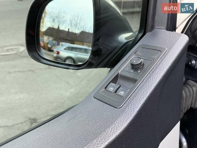 Серый Фольксваген Transporter, объемом двигателя 1.97 л и пробегом 229 тыс. км за 22800 $, фото 9 на Automoto.ua