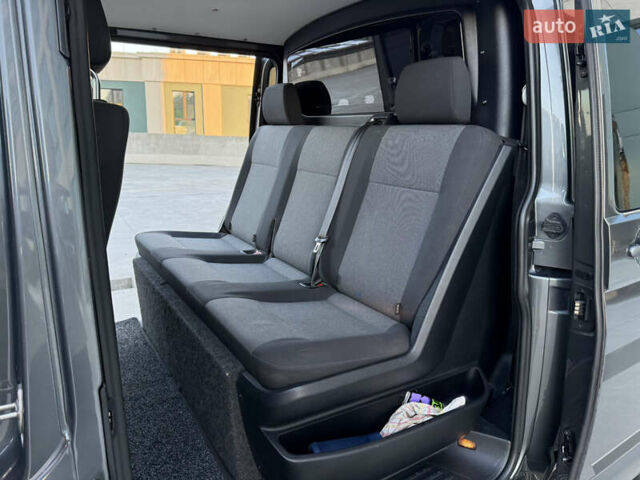 Серый Фольксваген Transporter, объемом двигателя 2 л и пробегом 299 тыс. км за 25000 $, фото 20 на Automoto.ua