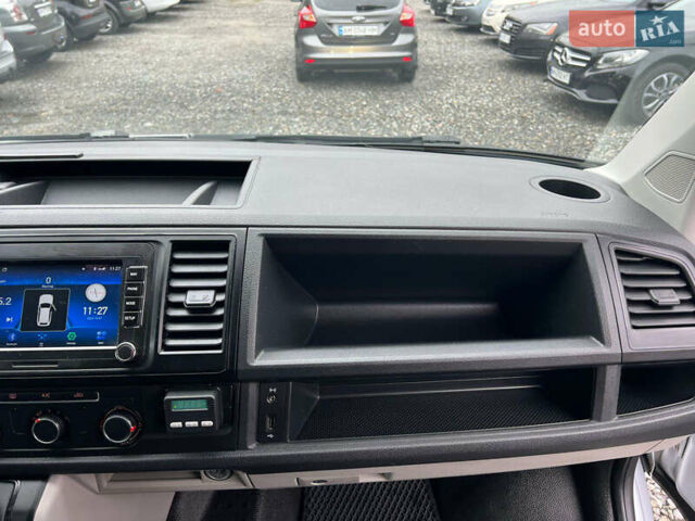 Серый Фольксваген Transporter, объемом двигателя 1.97 л и пробегом 430 тыс. км за 20250 $, фото 9 на Automoto.ua