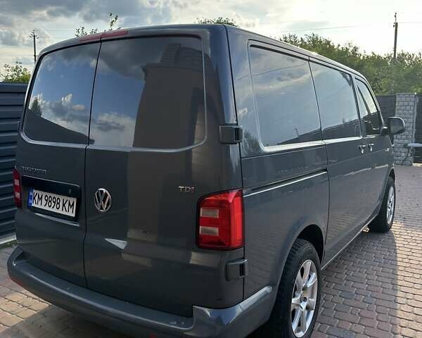 Серый Фольксваген Transporter, объемом двигателя 2 л и пробегом 200 тыс. км за 18200 $, фото 4 на Automoto.ua