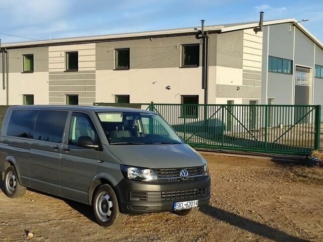 Серый Фольксваген Transporter, объемом двигателя 2 л и пробегом 162 тыс. км за 10000 $, фото 4 на Automoto.ua