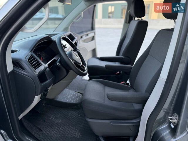 Серый Фольксваген Transporter, объемом двигателя 2 л и пробегом 299 тыс. км за 25000 $, фото 15 на Automoto.ua