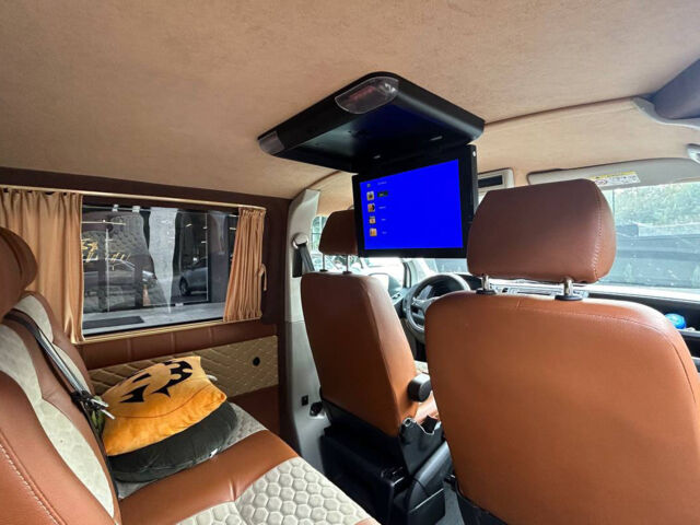Серый Фольксваген Transporter, объемом двигателя 2 л и пробегом 227 тыс. км за 19000 $, фото 13 на Automoto.ua