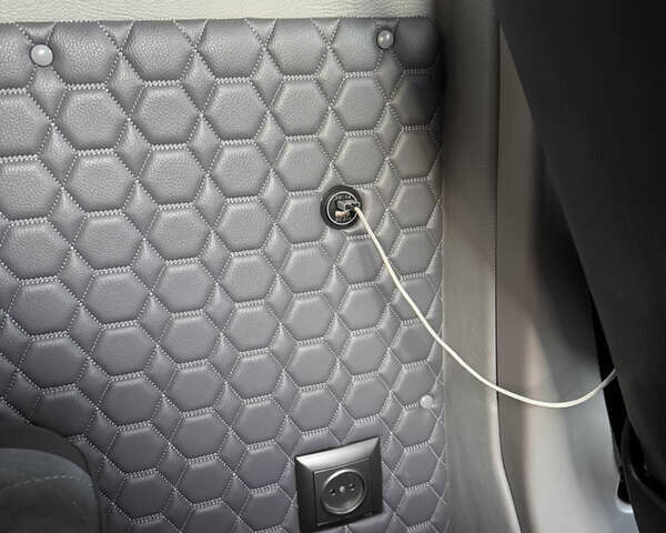 Сірий Фольксваген Transporter, об'ємом двигуна 1.97 л та пробігом 330 тис. км за 19000 $, фото 14 на Automoto.ua