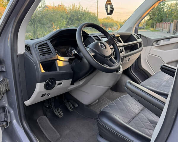 Сірий Фольксваген Transporter, об'ємом двигуна 1.97 л та пробігом 330 тис. км за 19000 $, фото 12 на Automoto.ua