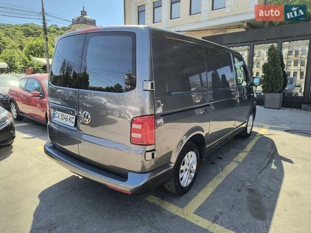 Серый Фольксваген Transporter, объемом двигателя 1.97 л и пробегом 219 тыс. км за 22200 $, фото 2 на Automoto.ua