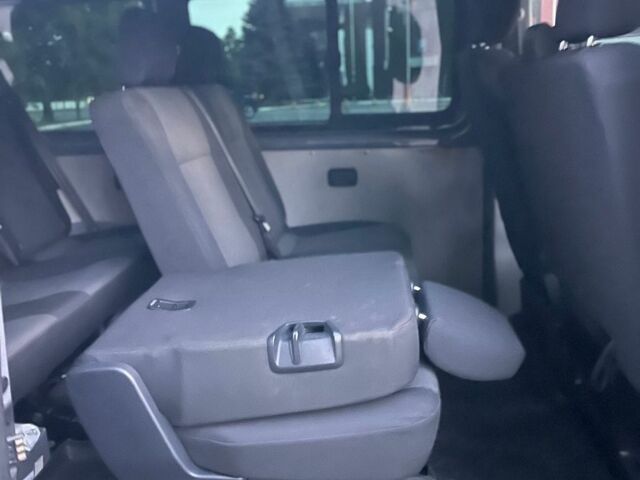 Сірий Фольксваген Transporter, об'ємом двигуна 2 л та пробігом 230 тис. км за 20900 $, фото 14 на Automoto.ua
