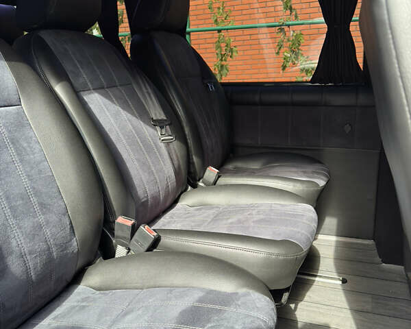 Серый Фольксваген Transporter, объемом двигателя 2 л и пробегом 172 тыс. км за 28000 $, фото 43 на Automoto.ua