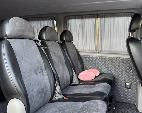 Сірий Фольксваген Transporter, об'ємом двигуна 1.97 л та пробігом 330 тис. км за 19000 $, фото 16 на Automoto.ua