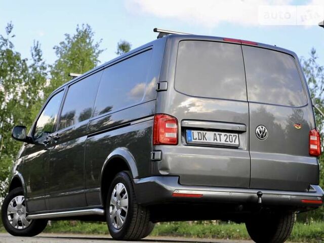 Сірий Фольксваген Transporter, об'ємом двигуна 2 л та пробігом 247 тис. км за 21900 $, фото 12 на Automoto.ua