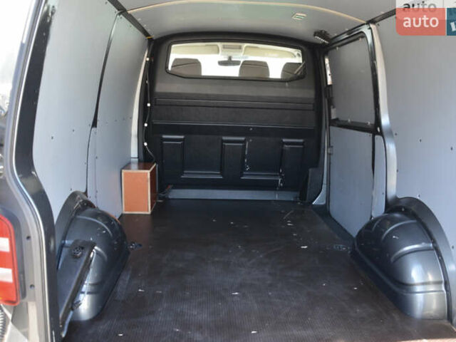 Серый Фольксваген Transporter, объемом двигателя 1.97 л и пробегом 219 тыс. км за 22200 $, фото 8 на Automoto.ua