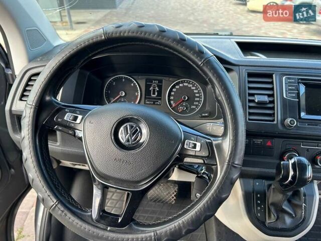 Серый Фольксваген Transporter, объемом двигателя 2 л и пробегом 208 тыс. км за 27900 $, фото 3 на Automoto.ua