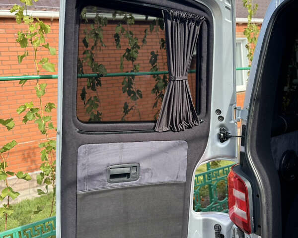 Серый Фольксваген Transporter, объемом двигателя 2 л и пробегом 172 тыс. км за 28000 $, фото 46 на Automoto.ua
