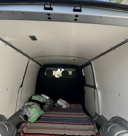 Серый Фольксваген Transporter, объемом двигателя 2 л и пробегом 172 тыс. км за 28000 $, фото 52 на Automoto.ua