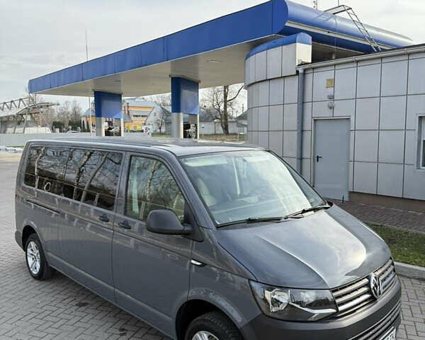Серый Фольксваген Transporter, объемом двигателя 2 л и пробегом 230 тыс. км за 19900 $, фото 3 на Automoto.ua