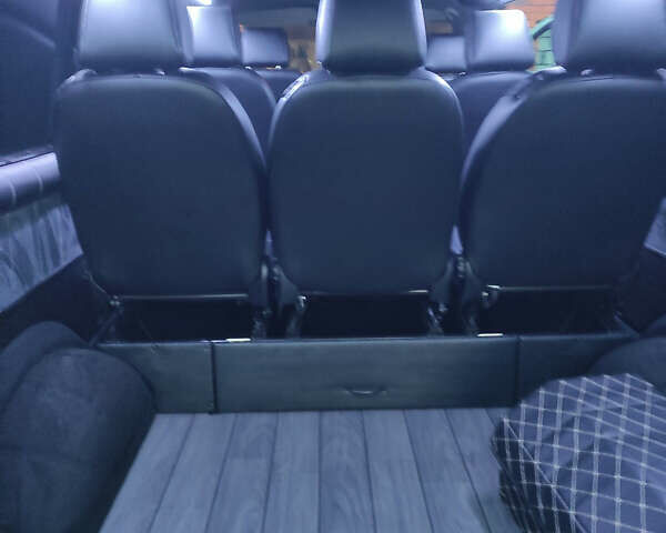 Серый Фольксваген Transporter, объемом двигателя 2 л и пробегом 172 тыс. км за 28000 $, фото 48 на Automoto.ua