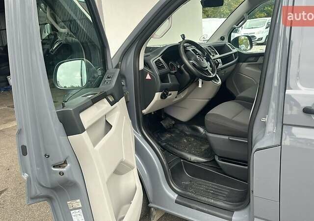 Серый Фольксваген Transporter, объемом двигателя 2 л и пробегом 228 тыс. км за 24300 $, фото 12 на Automoto.ua