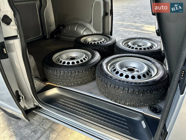 Сірий Фольксваген Transporter, об'ємом двигуна 2 л та пробігом 174 тис. км за 22700 $, фото 26 на Automoto.ua