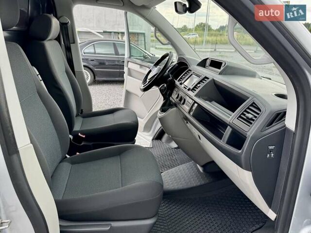 Серый Фольксваген Transporter, объемом двигателя 2 л и пробегом 185 тыс. км за 24999 $, фото 22 на Automoto.ua