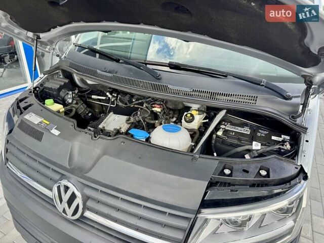 Серый Фольксваген Transporter, объемом двигателя 2 л и пробегом 185 тыс. км за 24999 $, фото 30 на Automoto.ua